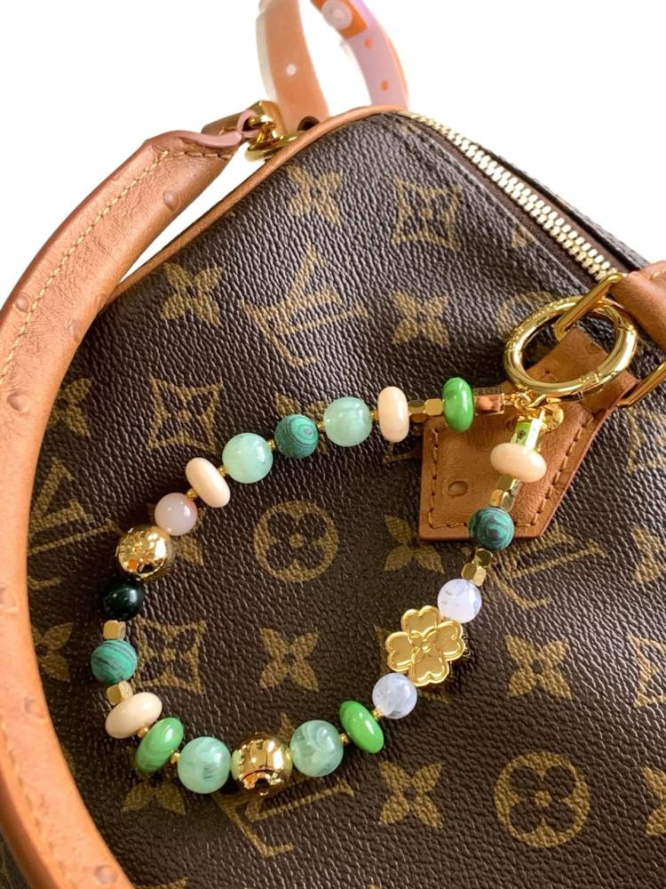 شنطة سبيدي LV