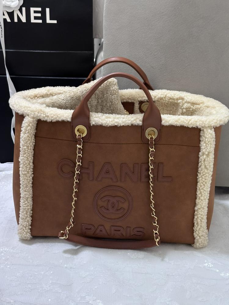 شانيل توتي باق بني و فرو 39cm