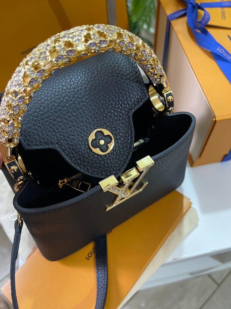 شنطة  LV اسود