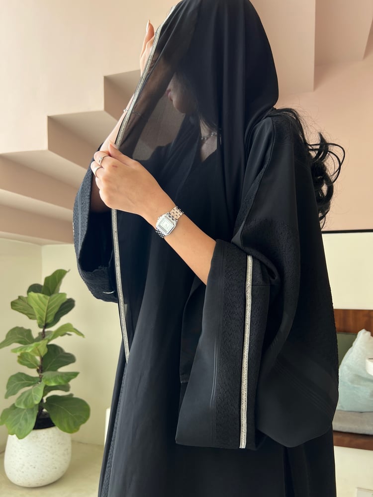 N2 Luxury black