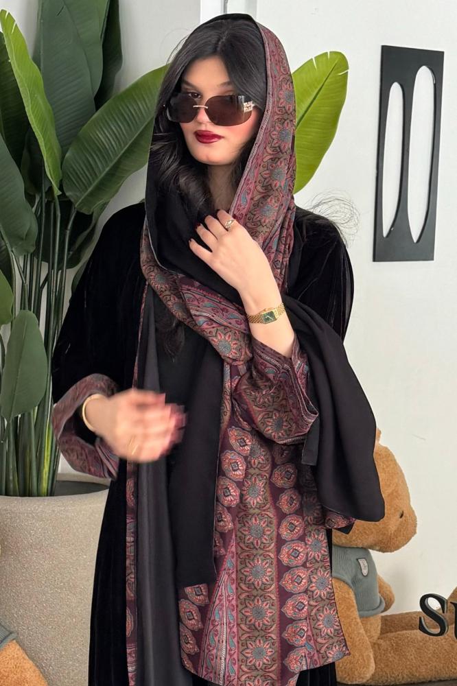 مخمل كلوش بكم كشميري وطرحه بوجهين (ياقوت)