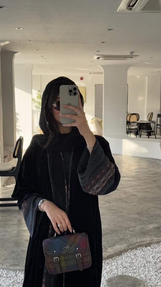 كريب أو مخمل بكم كشميري وطرحه بوجهين (فتنه)