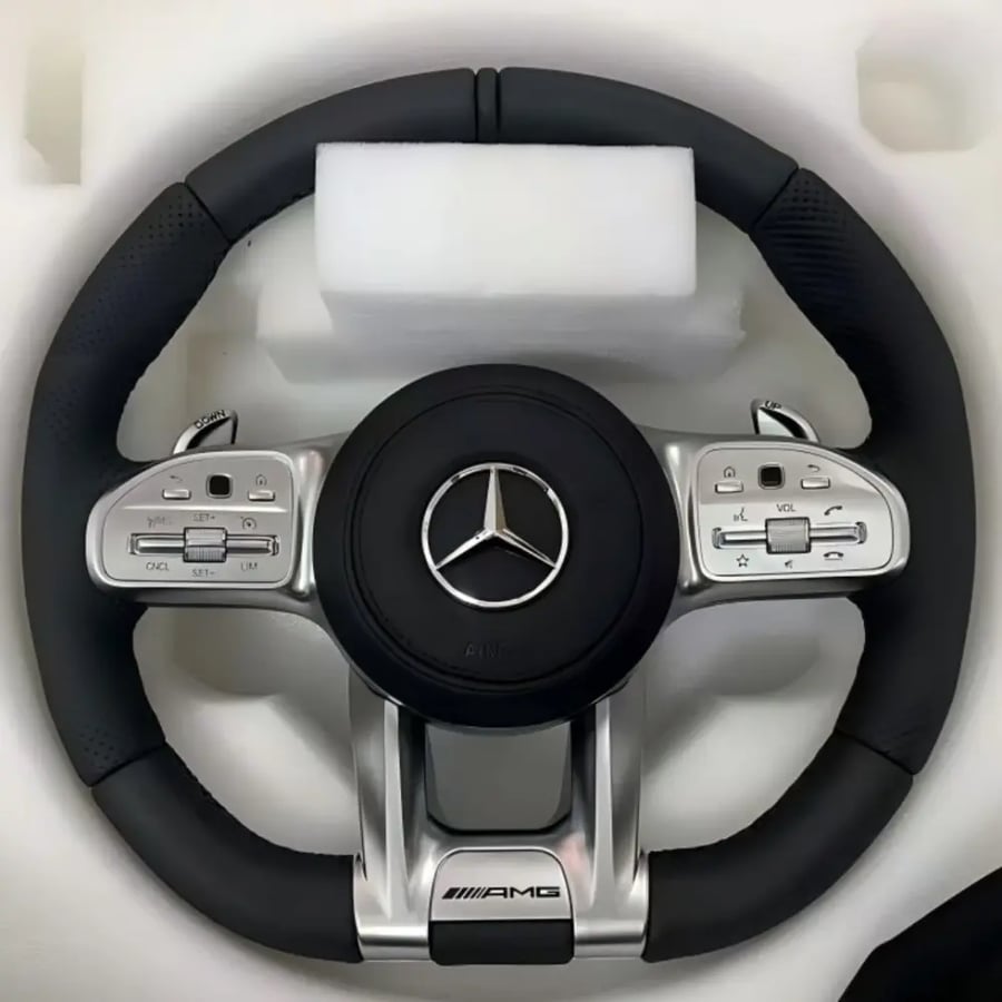 طارة مرسيدس رياضية بتصميم AMG من الجلد الفاخر والكروم