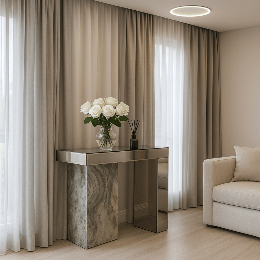 طاولة مدخل بلمسة المرايا الفاخرة