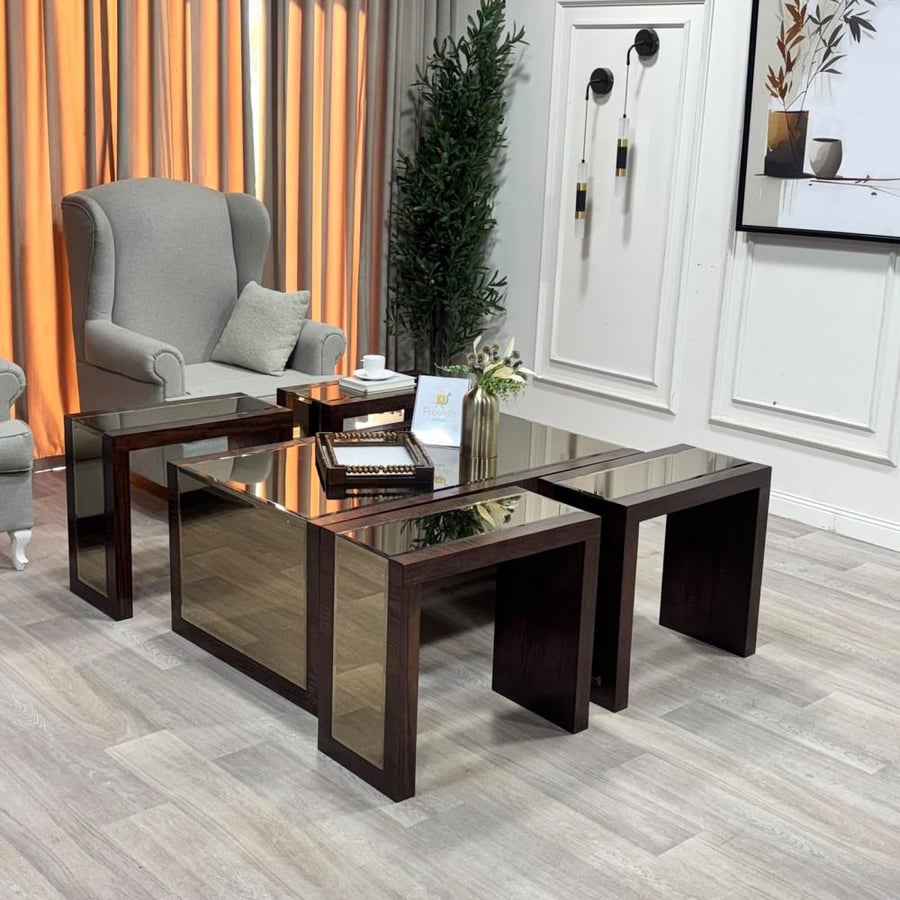 طقم طاولات مع 4  خدمة