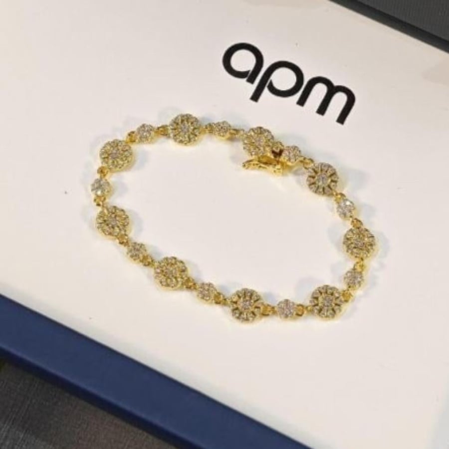 اسوارة APM مع ملحقات