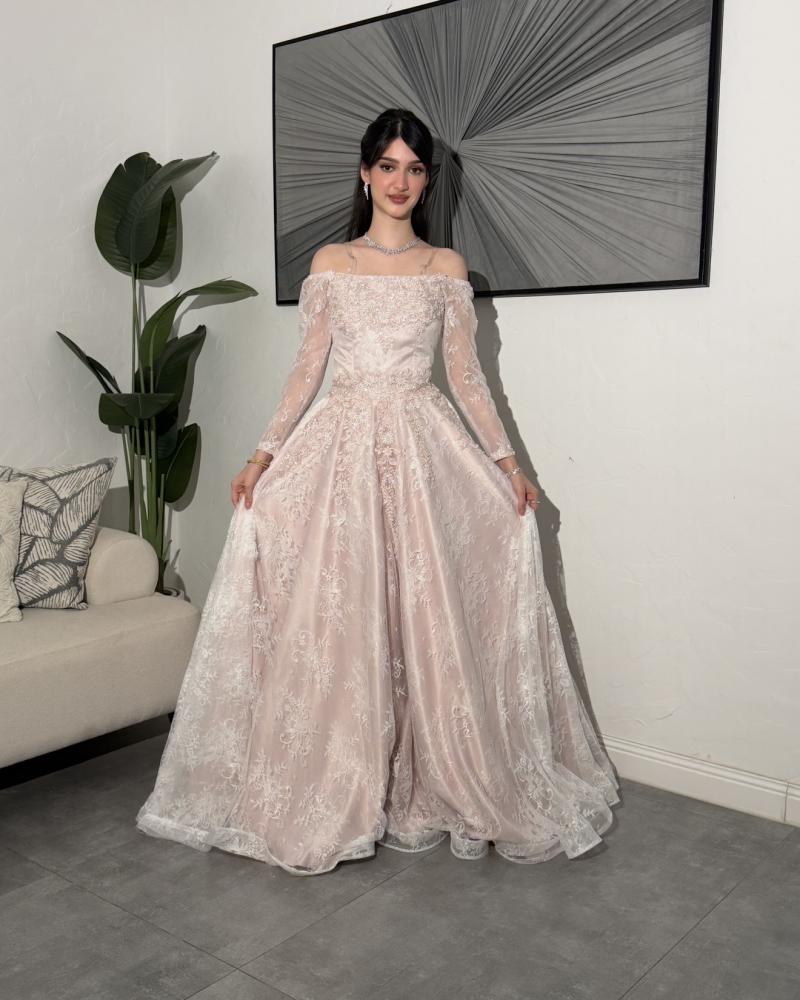 فستان Embroidered