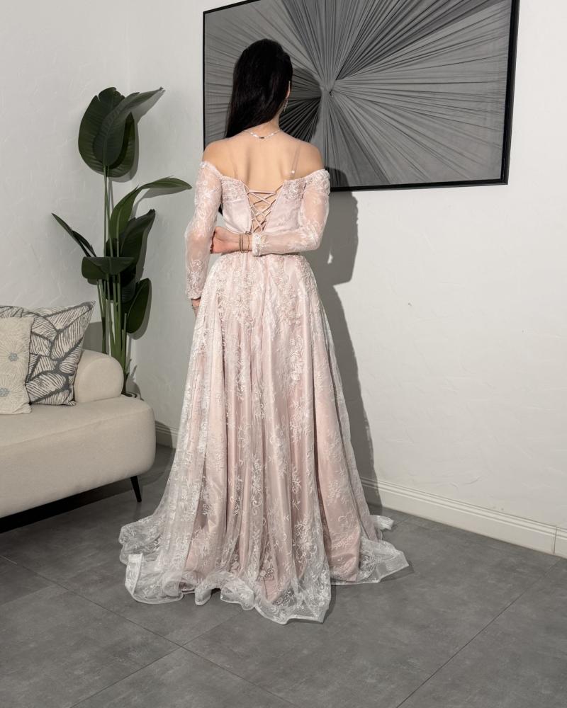 فستان Embroidered