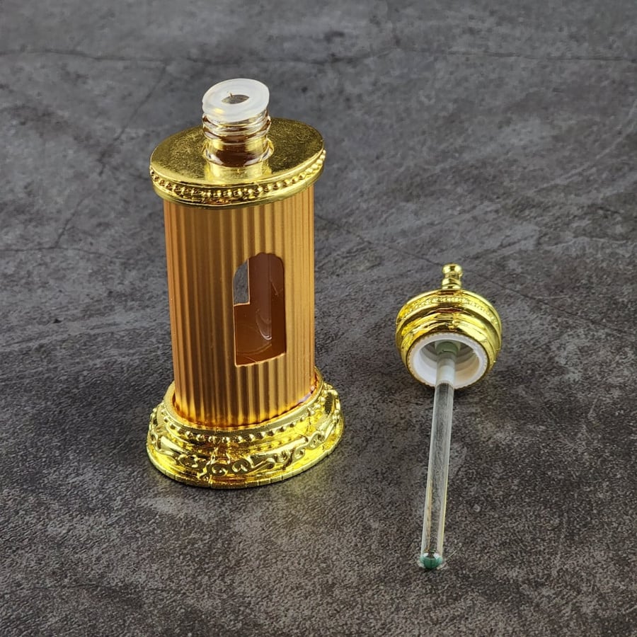 Golden package, weight Tola