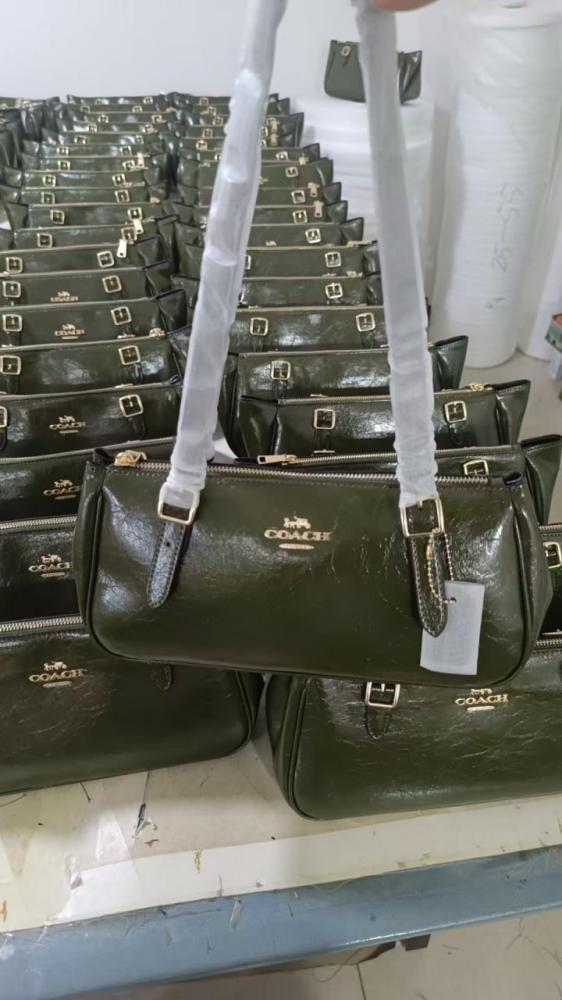 شنط  كوتش برايانا 236391