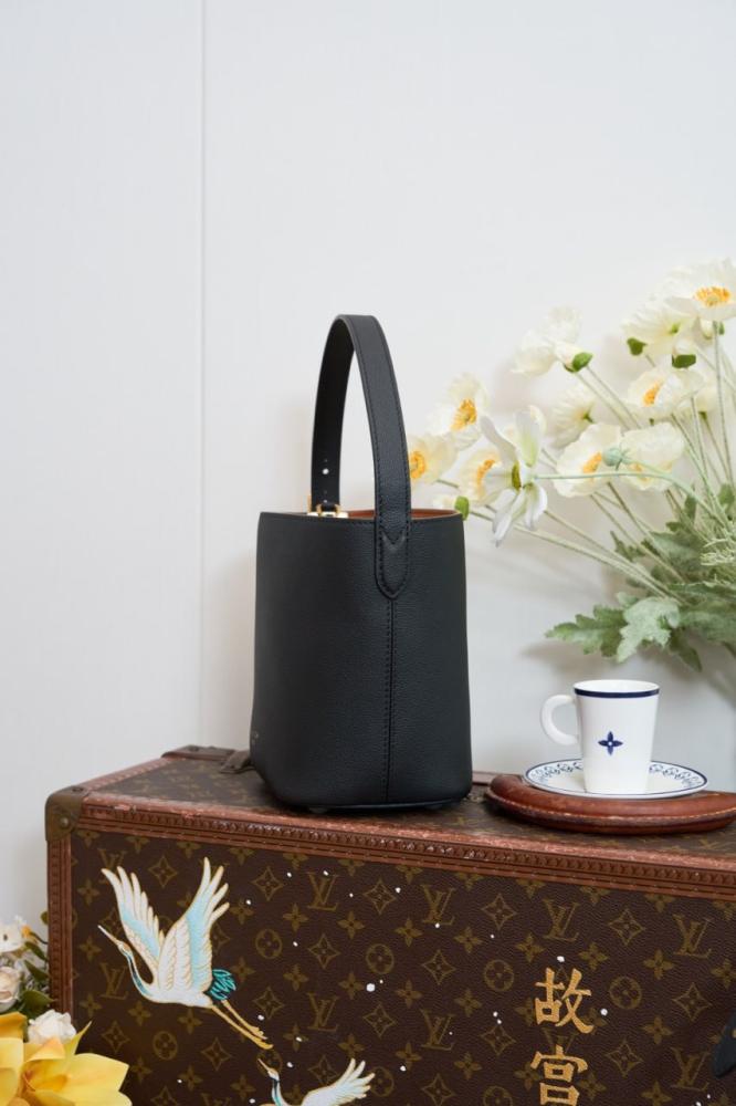 Louis Vuitton bags بريانا 232325