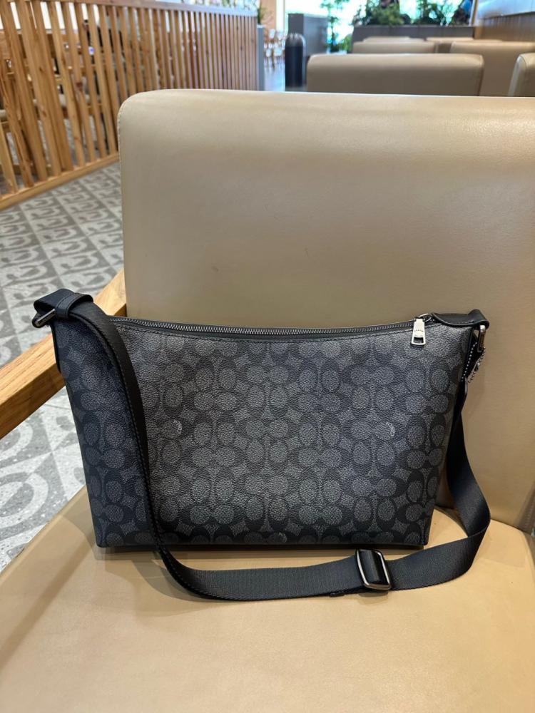 شنط كوتش ٢٠٢٥ برايانا 218903