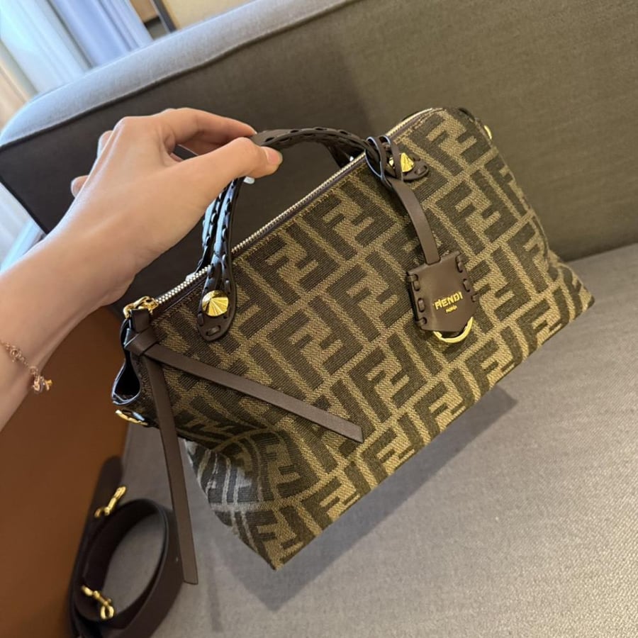 شنط فيندي برايانا 233011