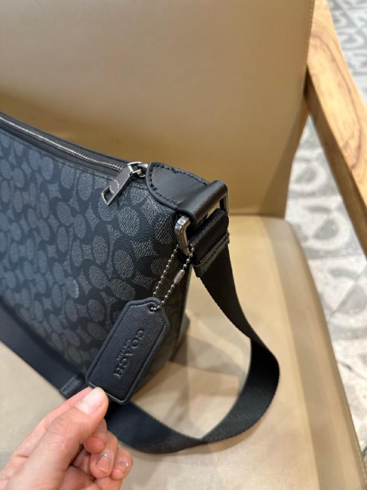 شنط كوتش ٢٠٢٥ برايانا 218903