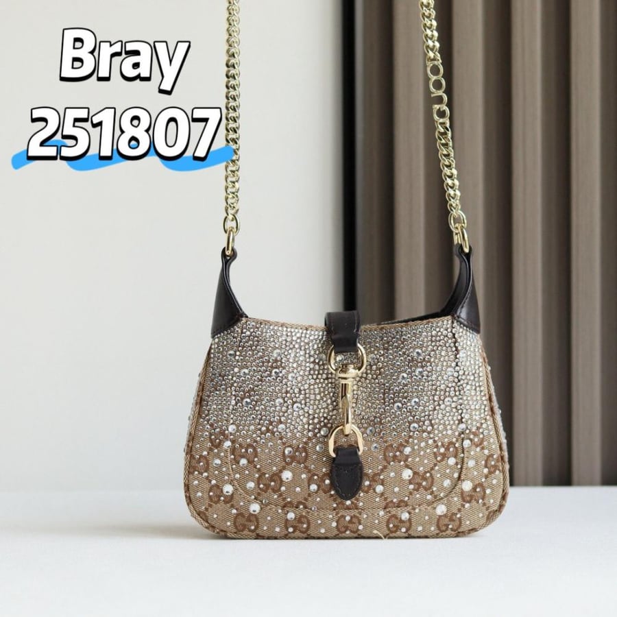 شنط قوتشي برايانا 251807