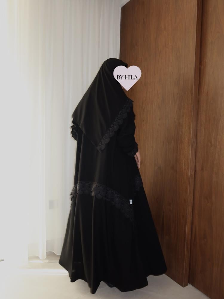 كريب أسود بكلفة تصنيع خاص ByHila لون أسود