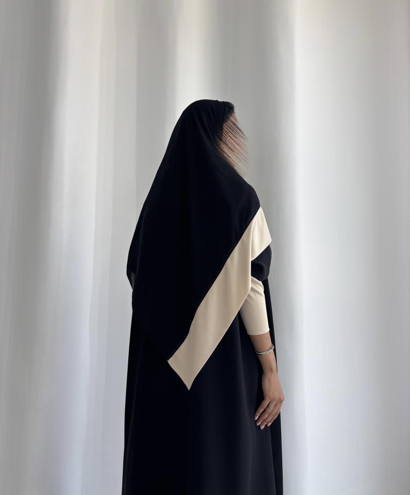 عباية تطريز يدوي باللون البيج