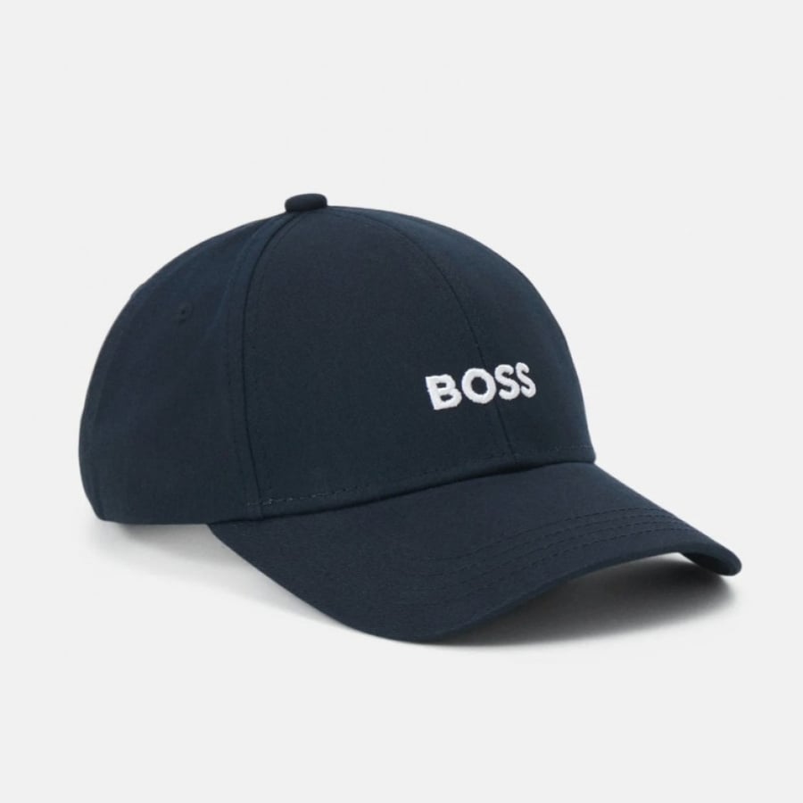 كاب اصلي من BOSS يجمع بين البساطة والأناقة