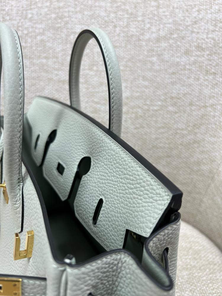 Birkin 25, Gris nave togo
