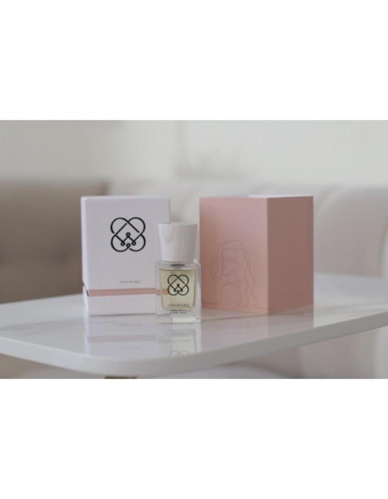 روز فانيلا عطر الشعر