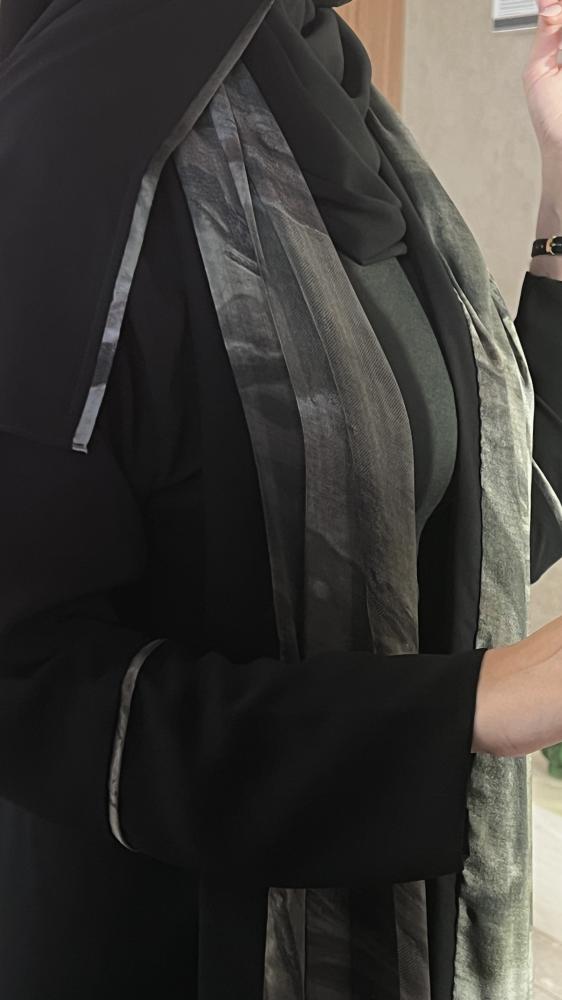 Elegant black abaya with a shawl with a modern design