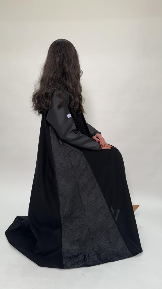 عباية لانا
