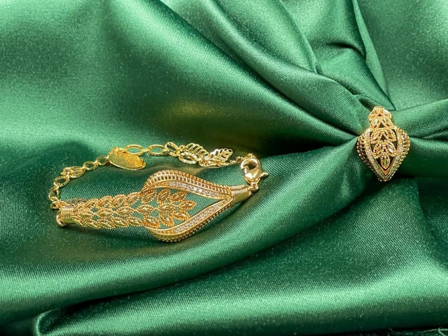 سوارة مع خاتم