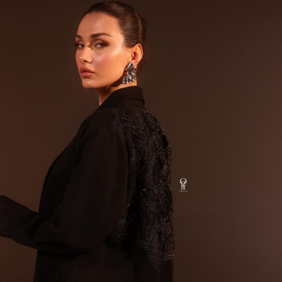 عباية اسود  شامواه بظهر لامع