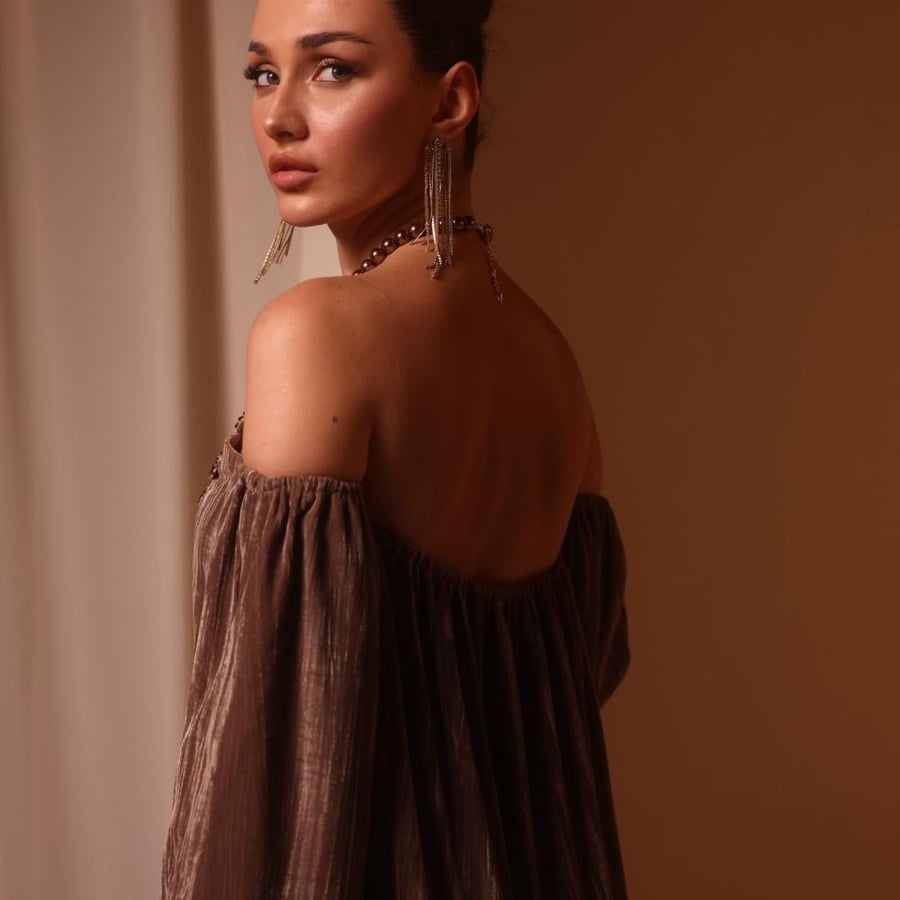 The brown flower abayas