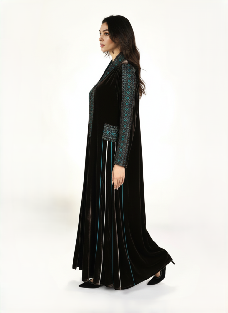 عبايه فخمه