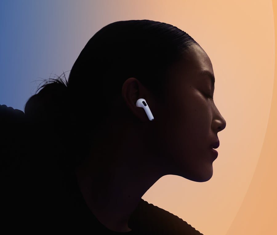 سماعة آبل الجيل الخامس AirPods 5 لاسلكية - ابيض