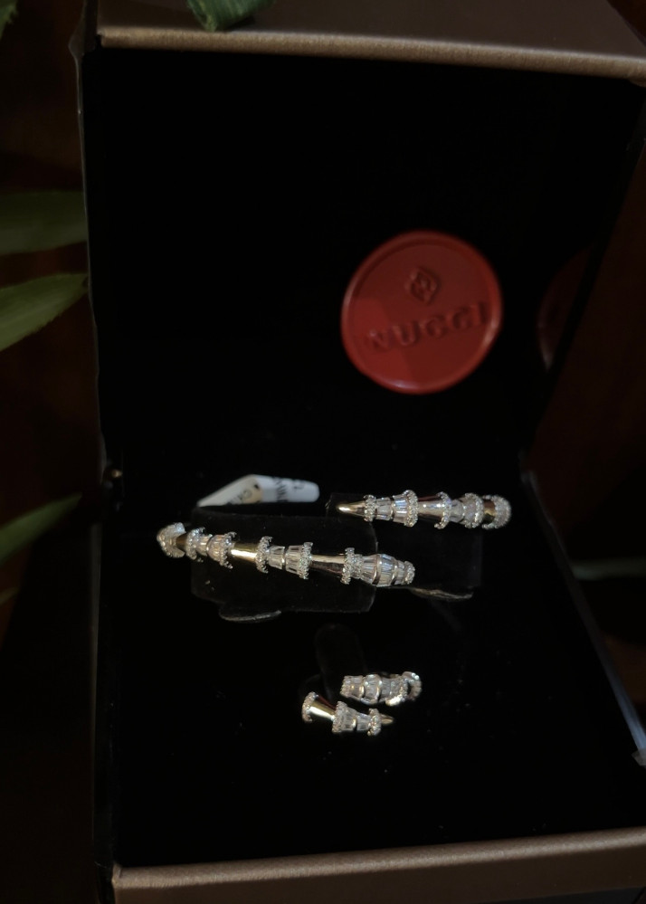 Zircon bracelet with ring