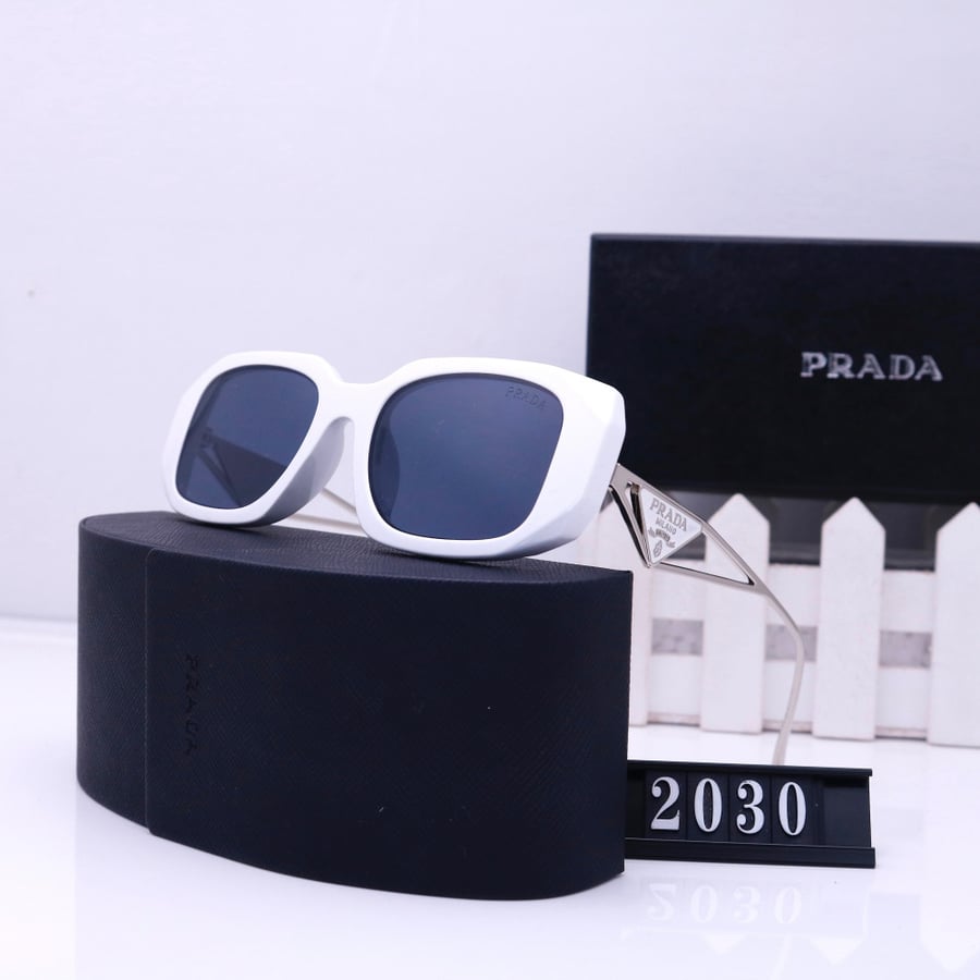نظارة برادا PRADA