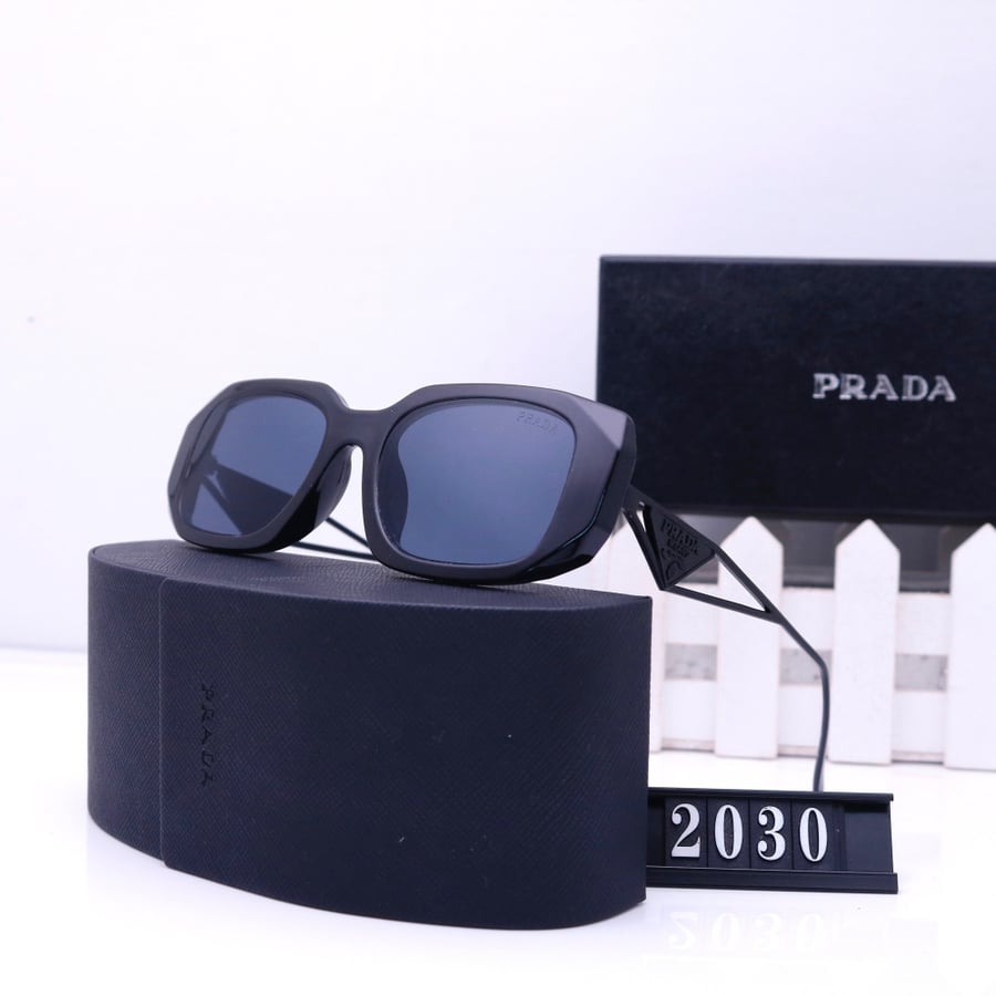نظارة برادا PRADA black
