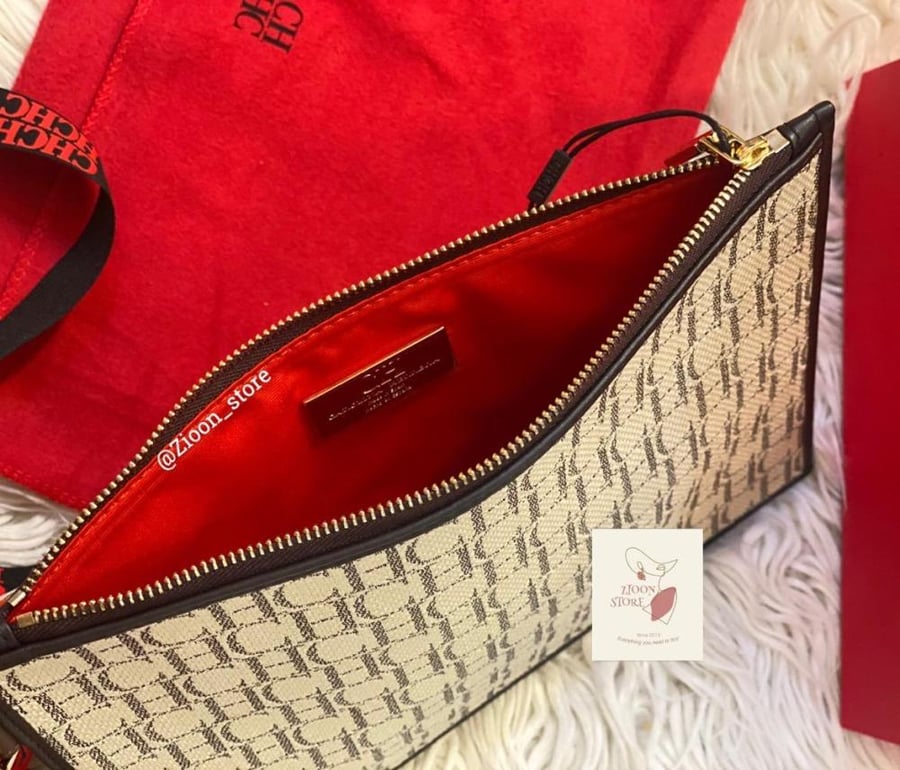Carolina Herrera pouch