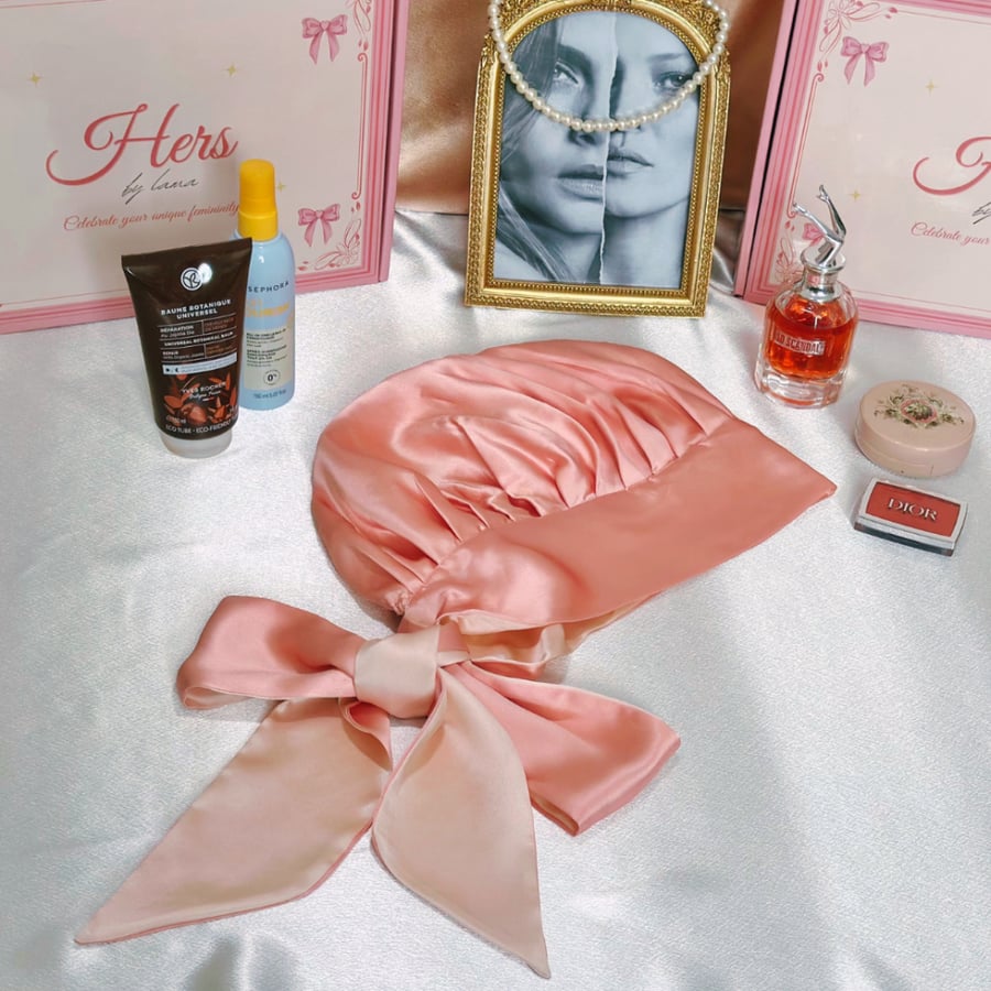 Her Silky Bonnet | البونيه الحريري