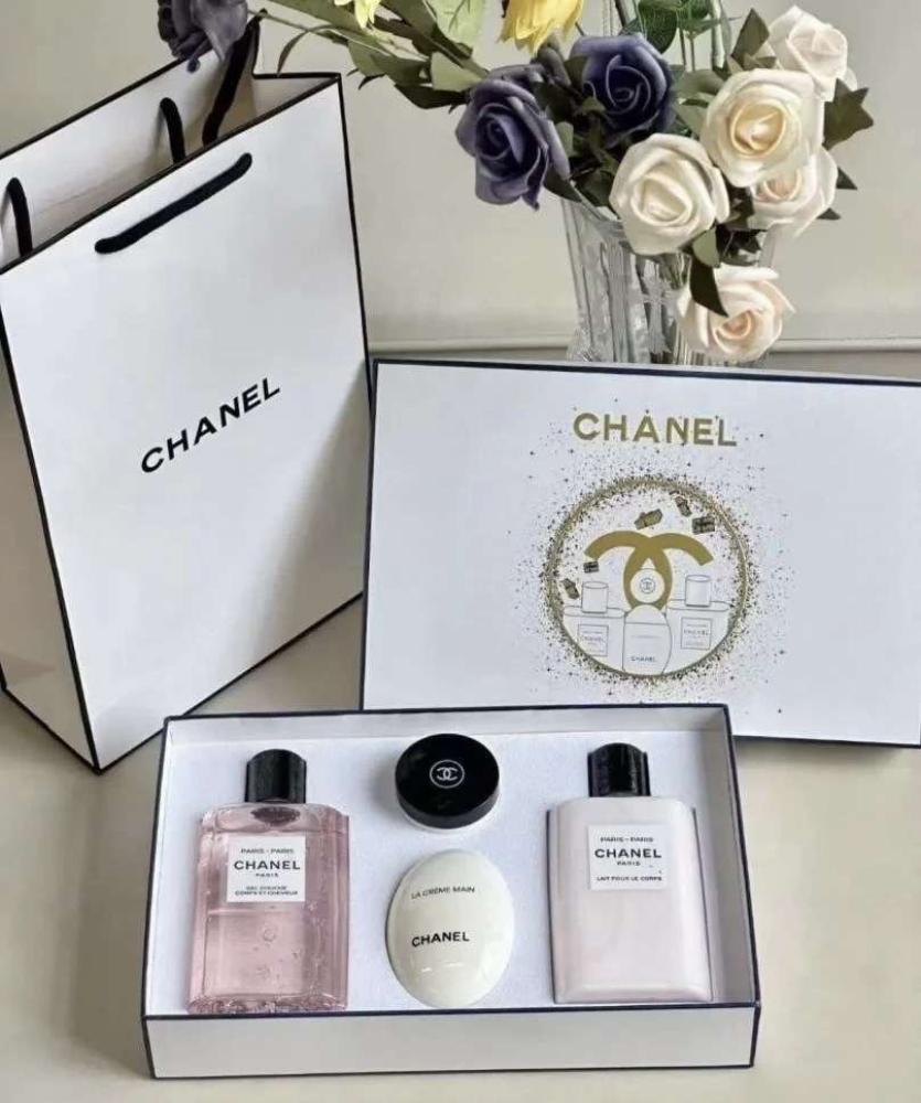 Chanel box