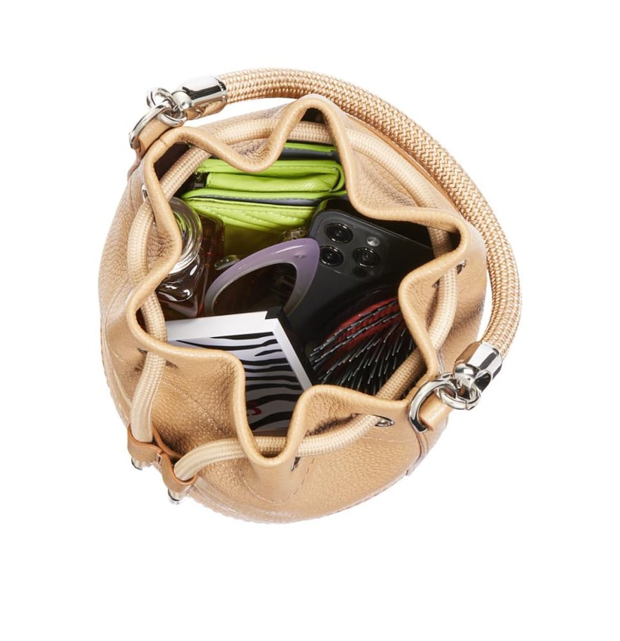 مارك جاكوبز The Leather Bucket Bag بالطلب ٢-٣ اسبوع عمل