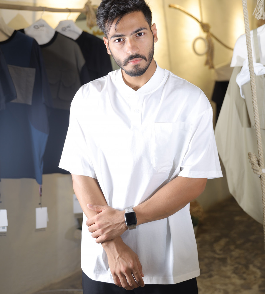 White  basic T-shirt