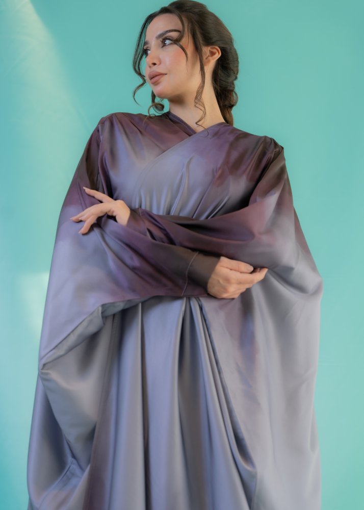 Silk abaya with wave pattern, maroon
