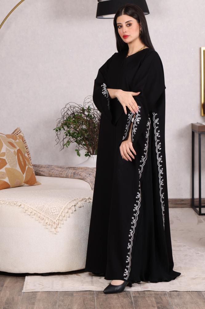 عباية تطريز مع كسرات بليسة