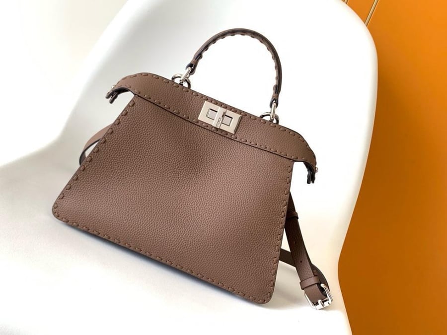 FENDI Peekaboo small 27CM