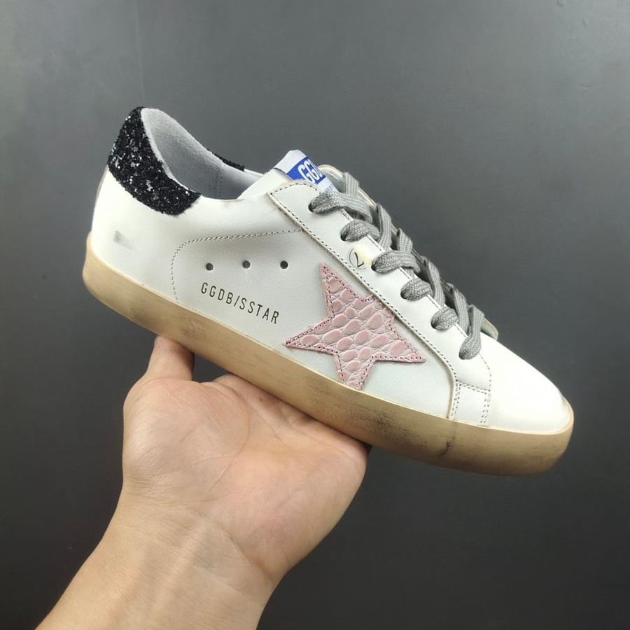 GOLDEN GOOSE