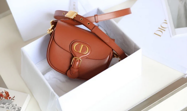 DIOR BOBBY 18CM