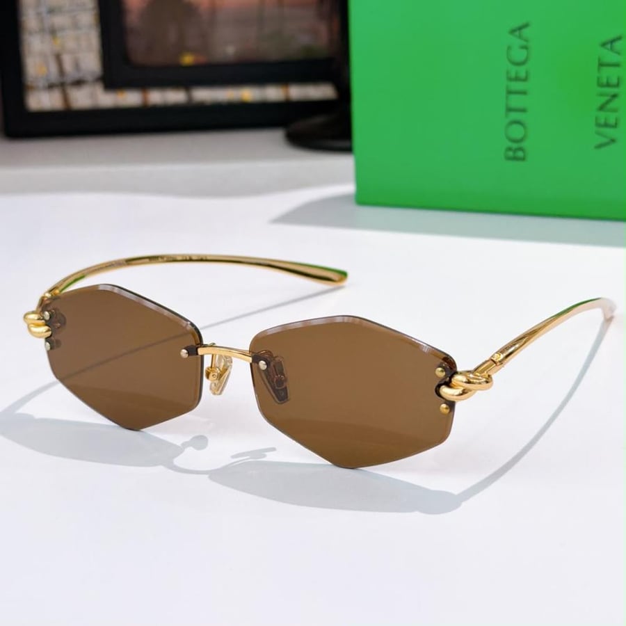 Bottega Veneta عدسه عسلية