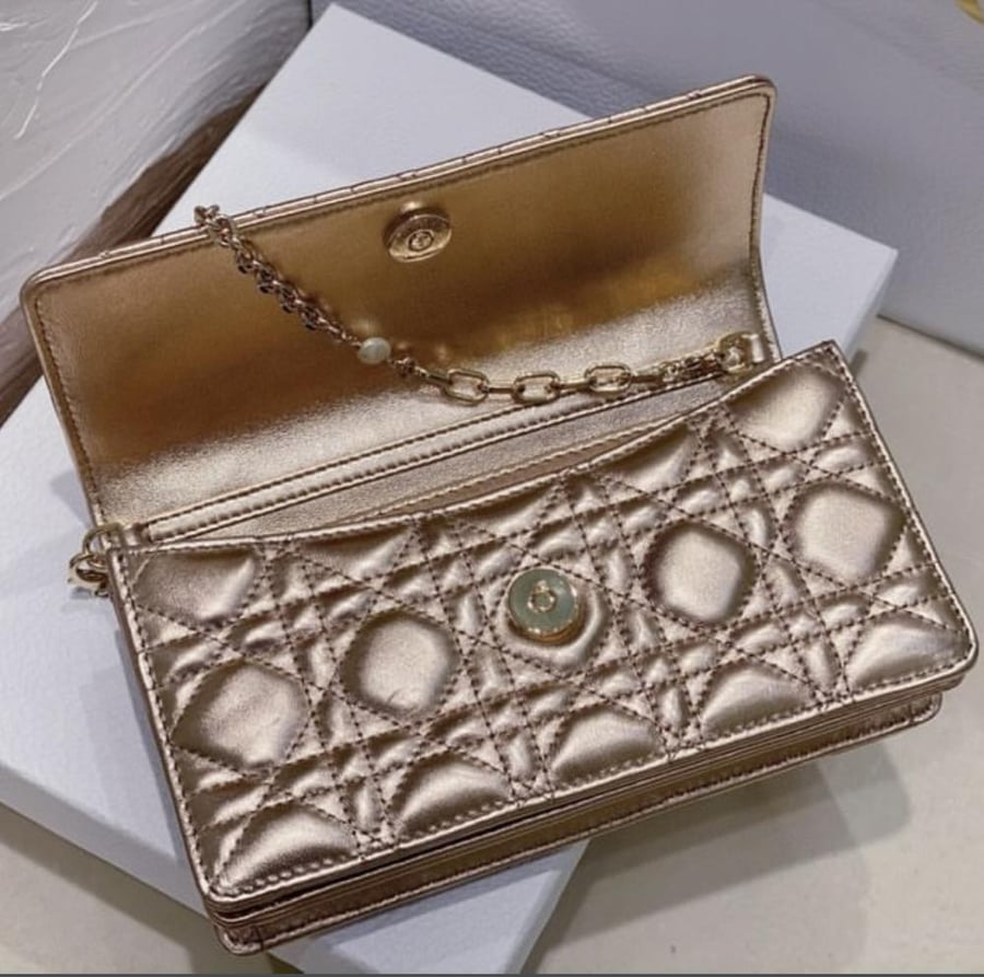 DIOR