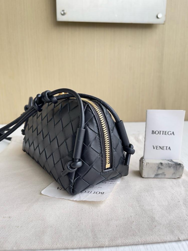 BOTTEGA Concert Pouch 18.5CM