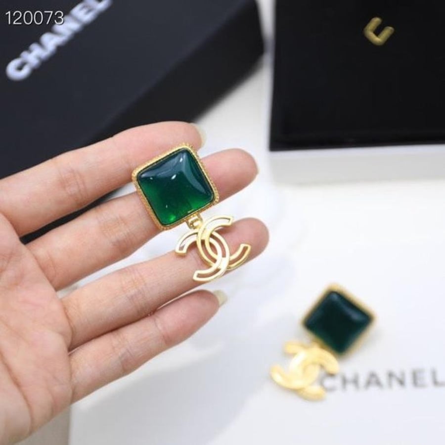 Chanel حجم كبير