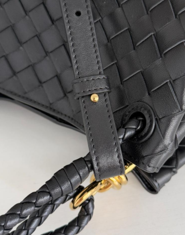 BOTTEGA  Parachute Medium 29.5cm