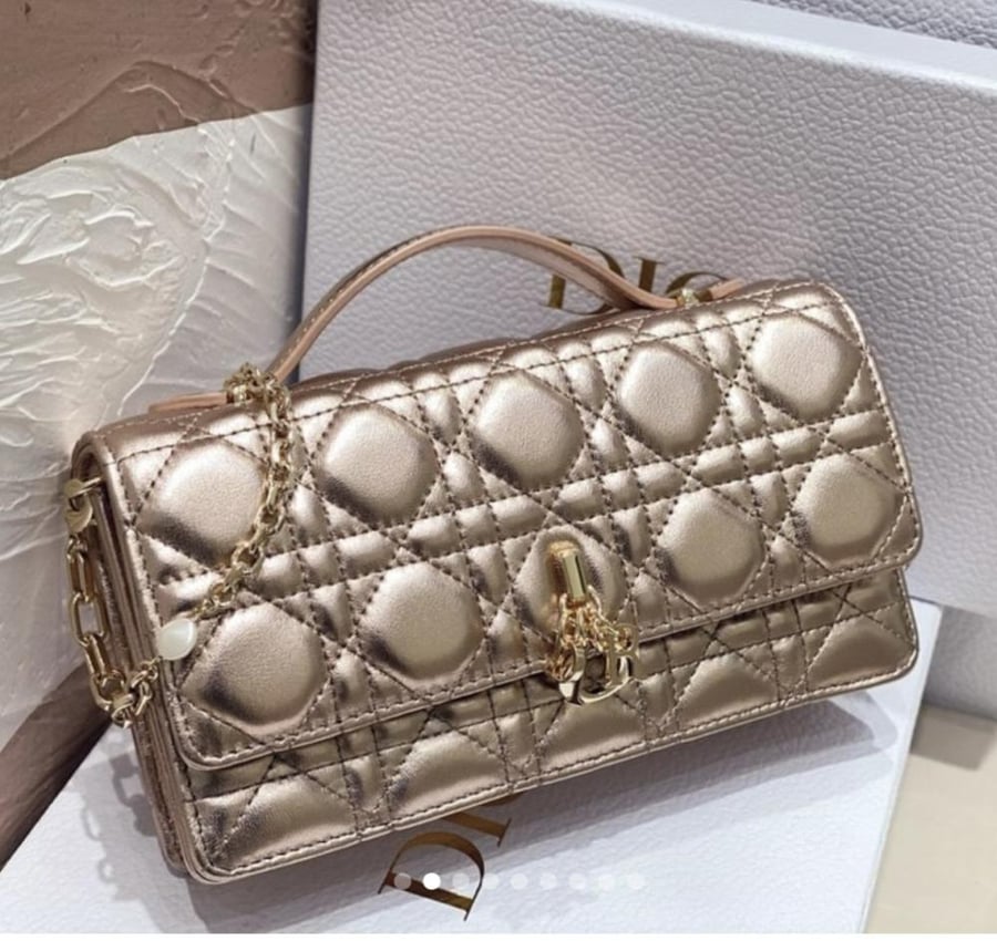 DIOR